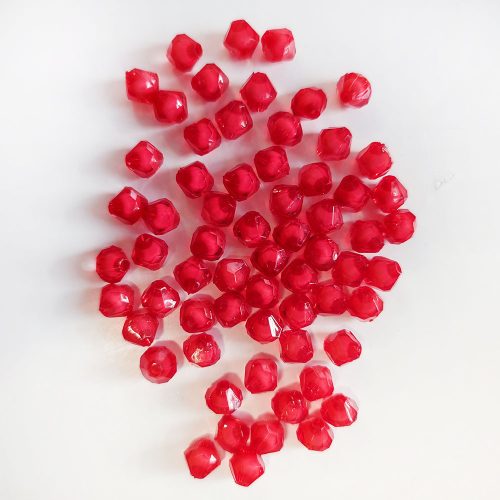 Bicone gyöngy Piros, fehér belsővel (8mm, Műanyag) 20g/csomag